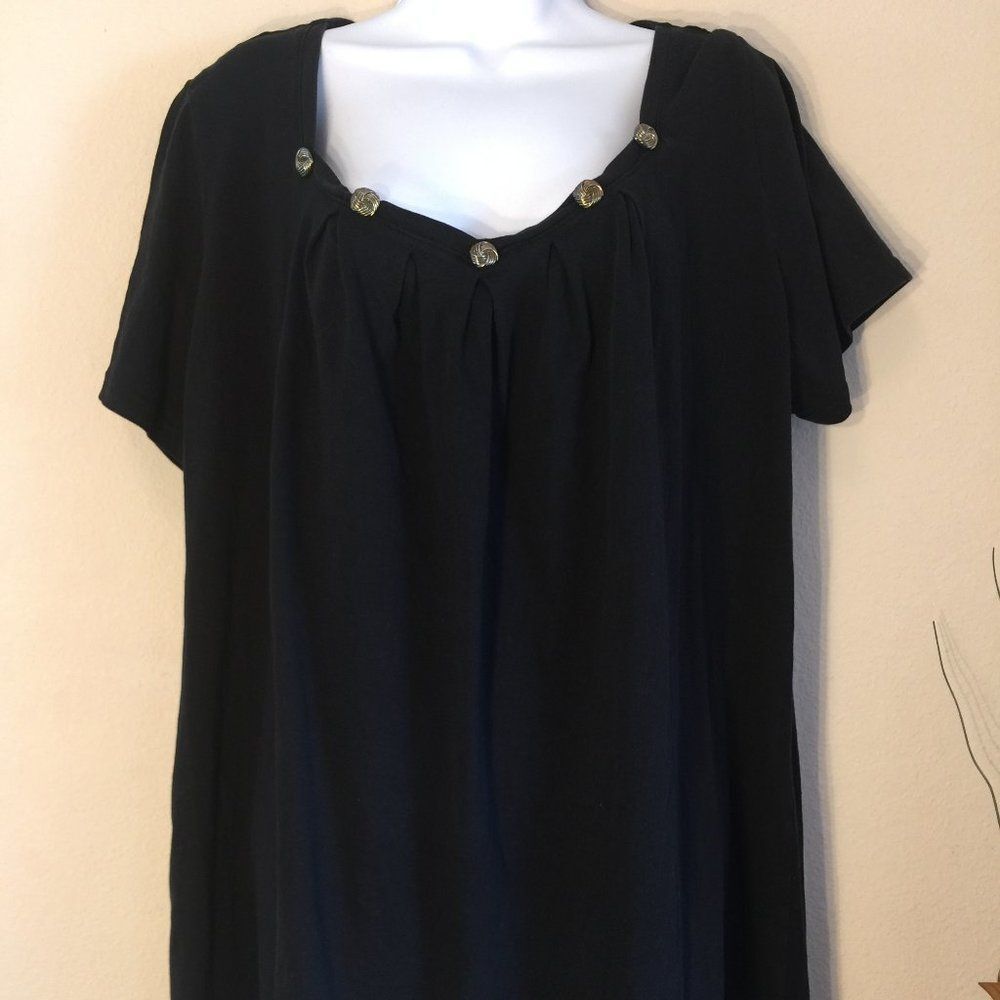 Roaman's black short sleeve with buttons 1X